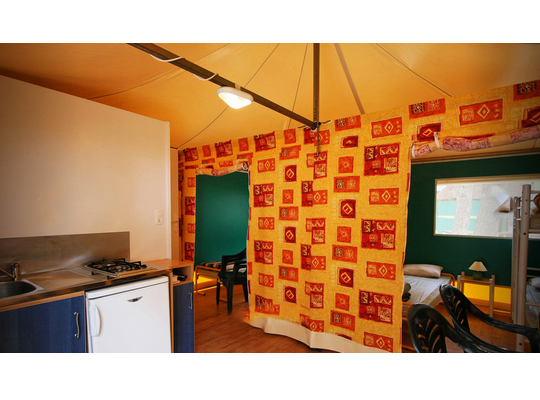 Bungalow tent 2 bedrooms, sleeps 5  Mont Roig del Camp - 2
